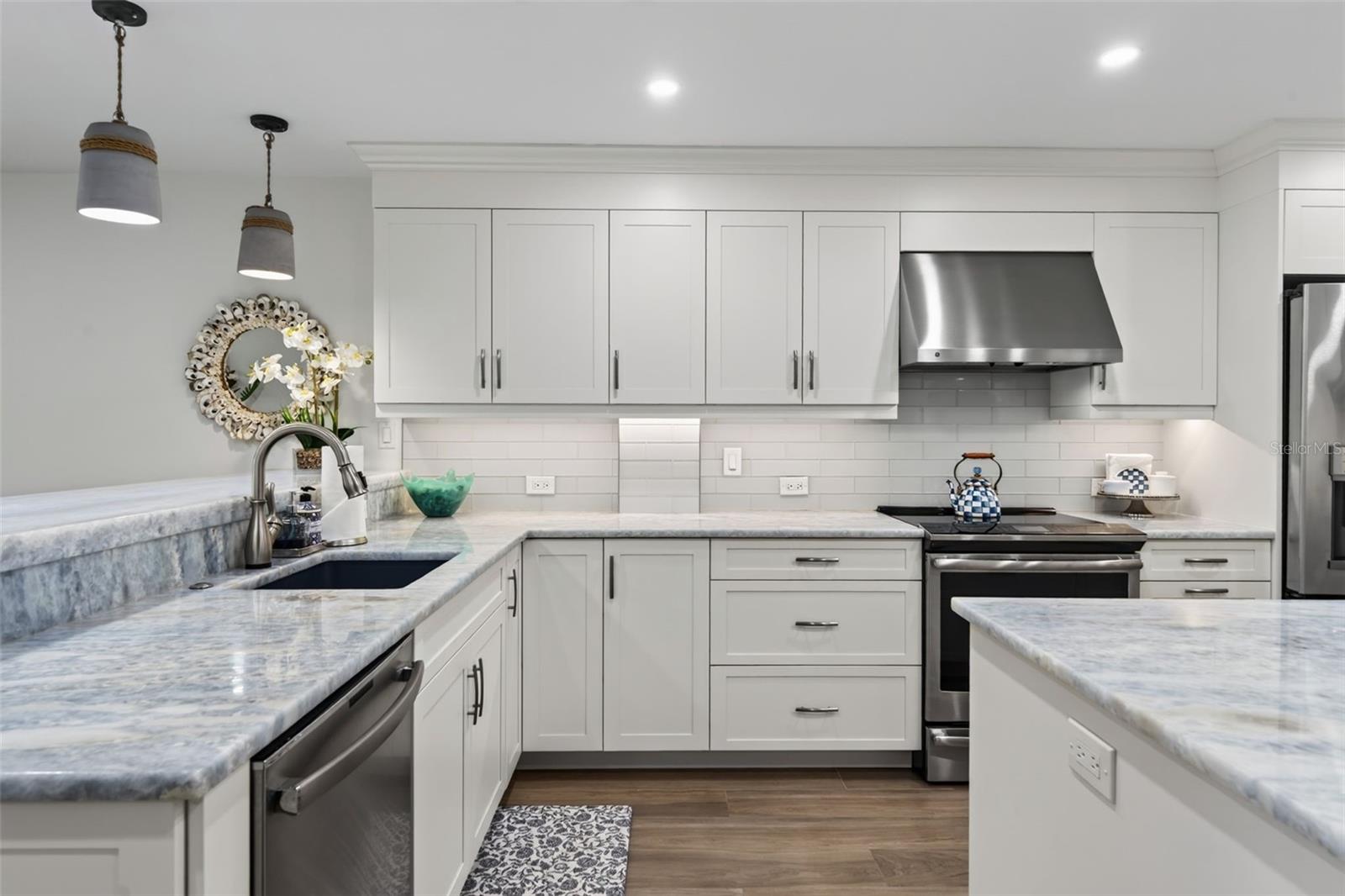 HARBOUR TOWNE - Residential