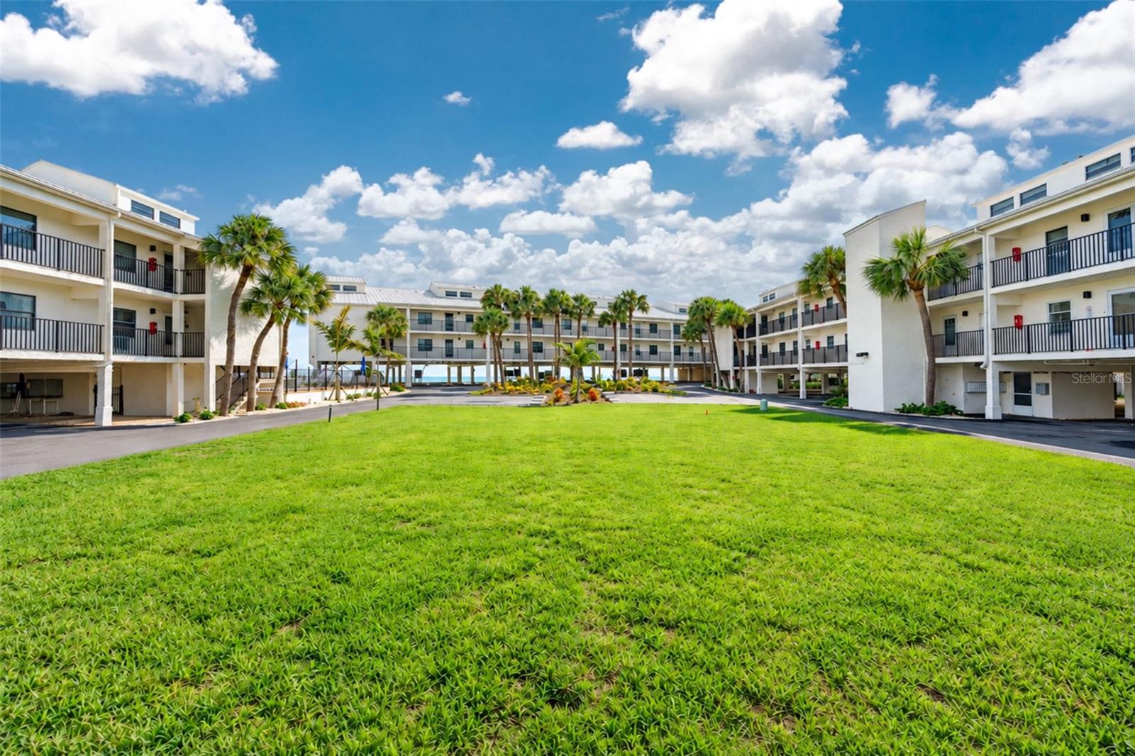 PELICAN LANDING BLDG A - Residential