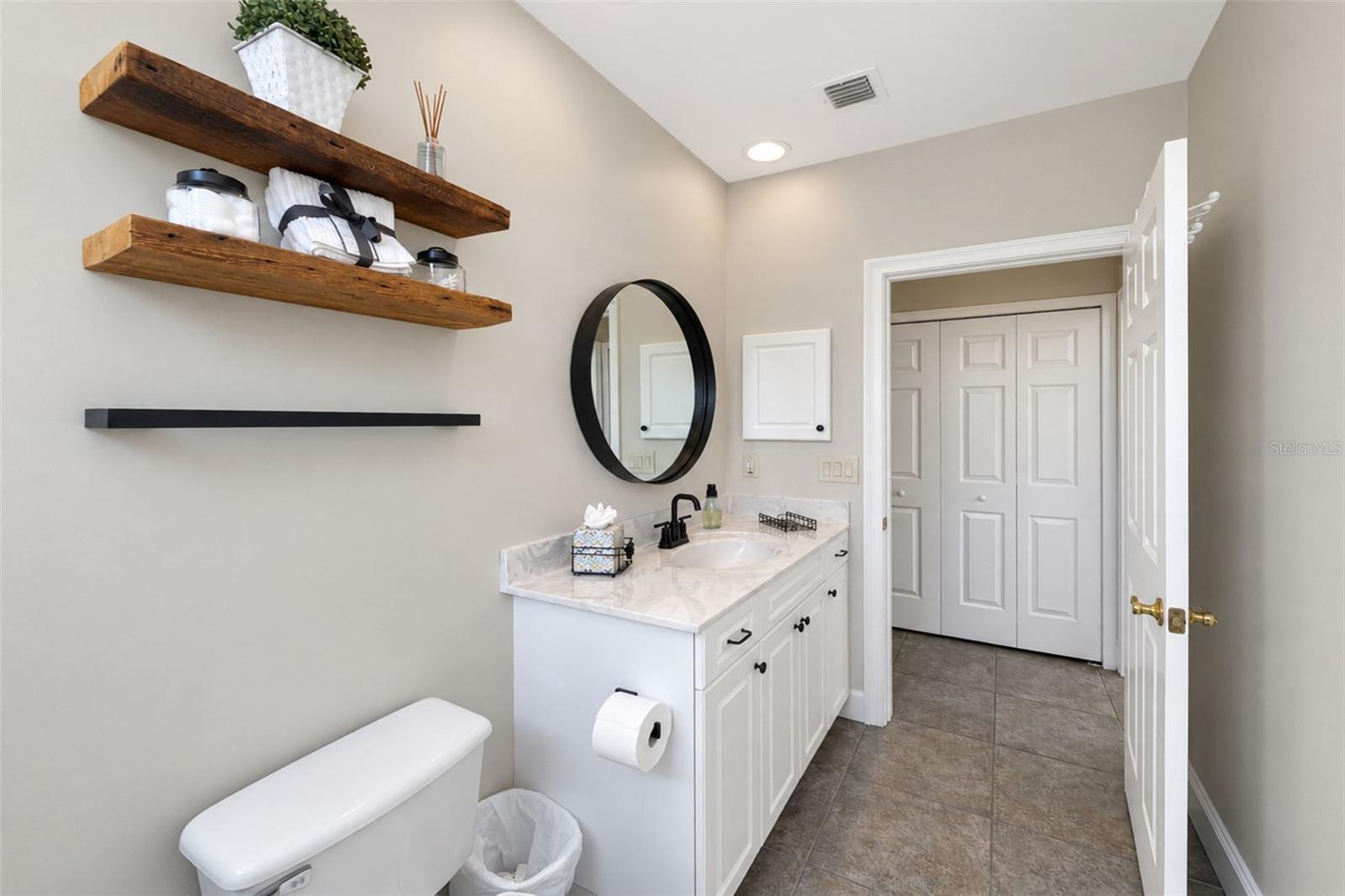 EMERALD ISLE CONDO - Residential