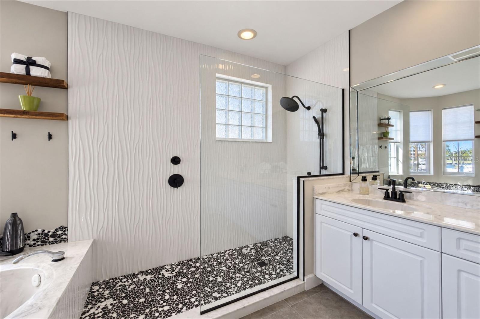 EMERALD ISLE CONDO - Residential