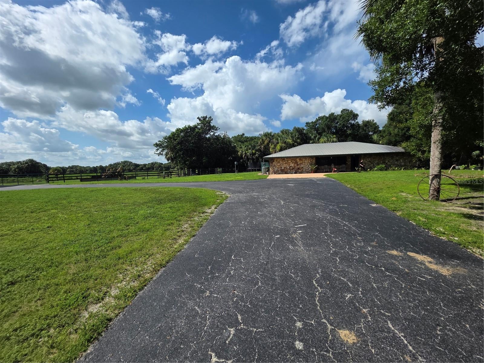 PAULAND ACRES - Residential