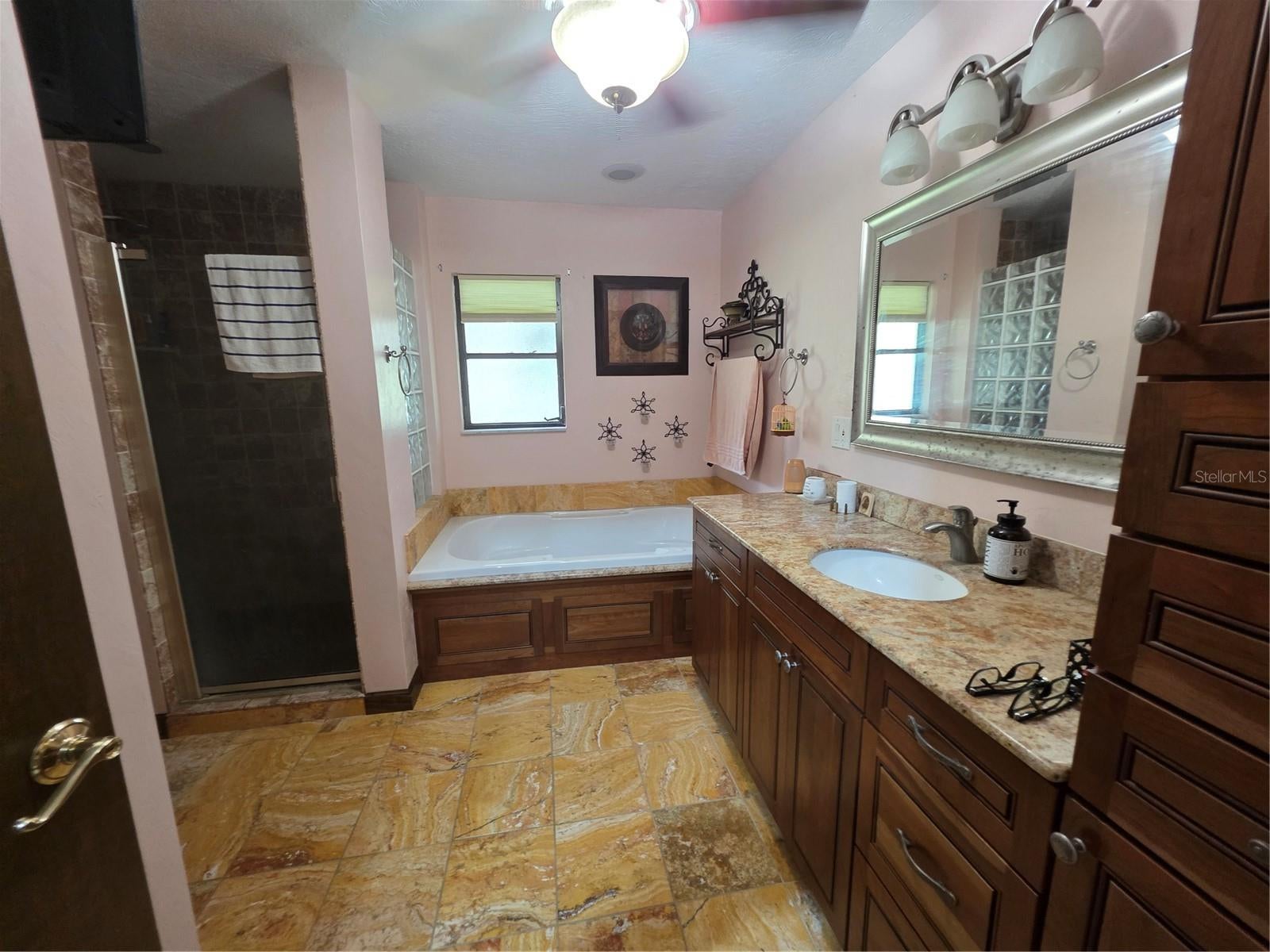 PAULAND ACRES - Residential