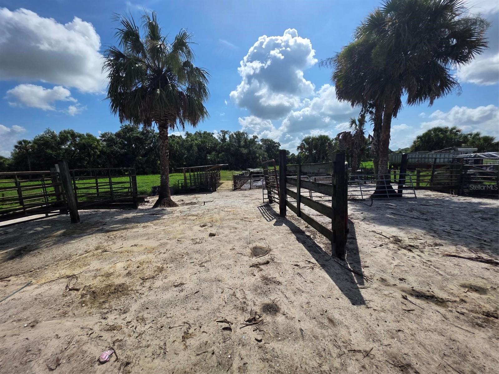 PAULAND ACRES - Residential