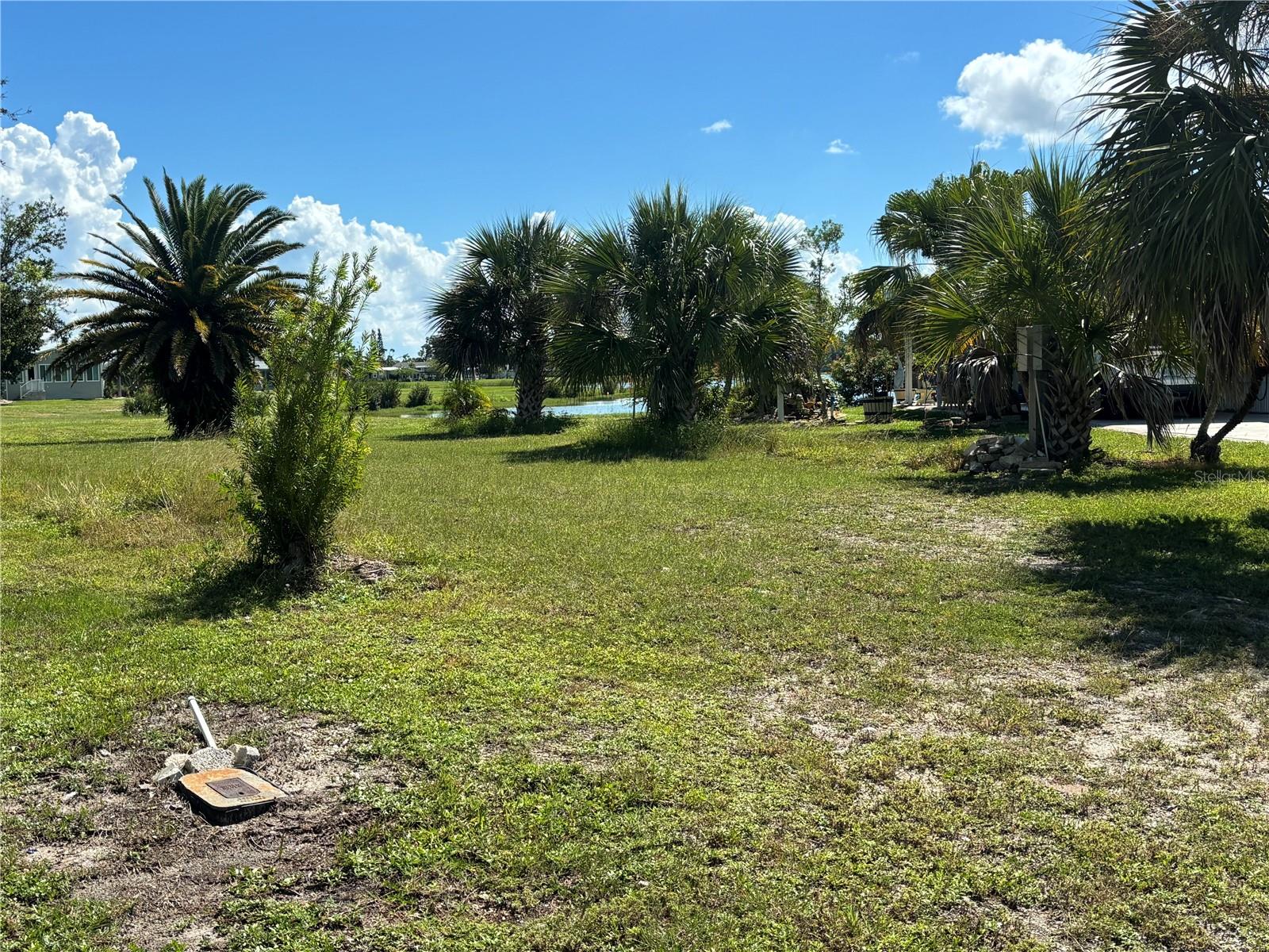 VILLAGE HOLIDAY LAKE - Land