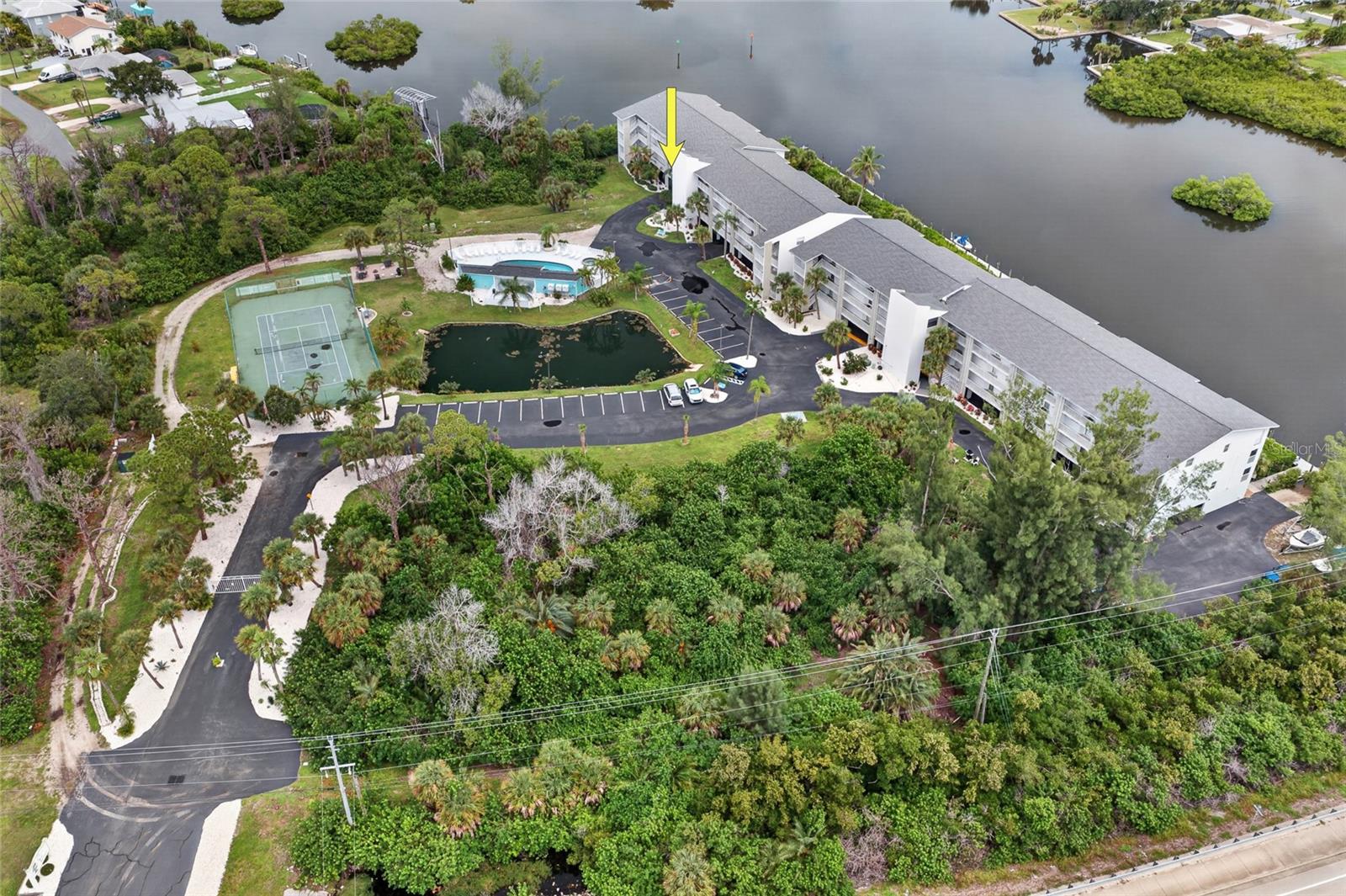 LEMON BAY BREEZES PH 02 BLDG B - Residential