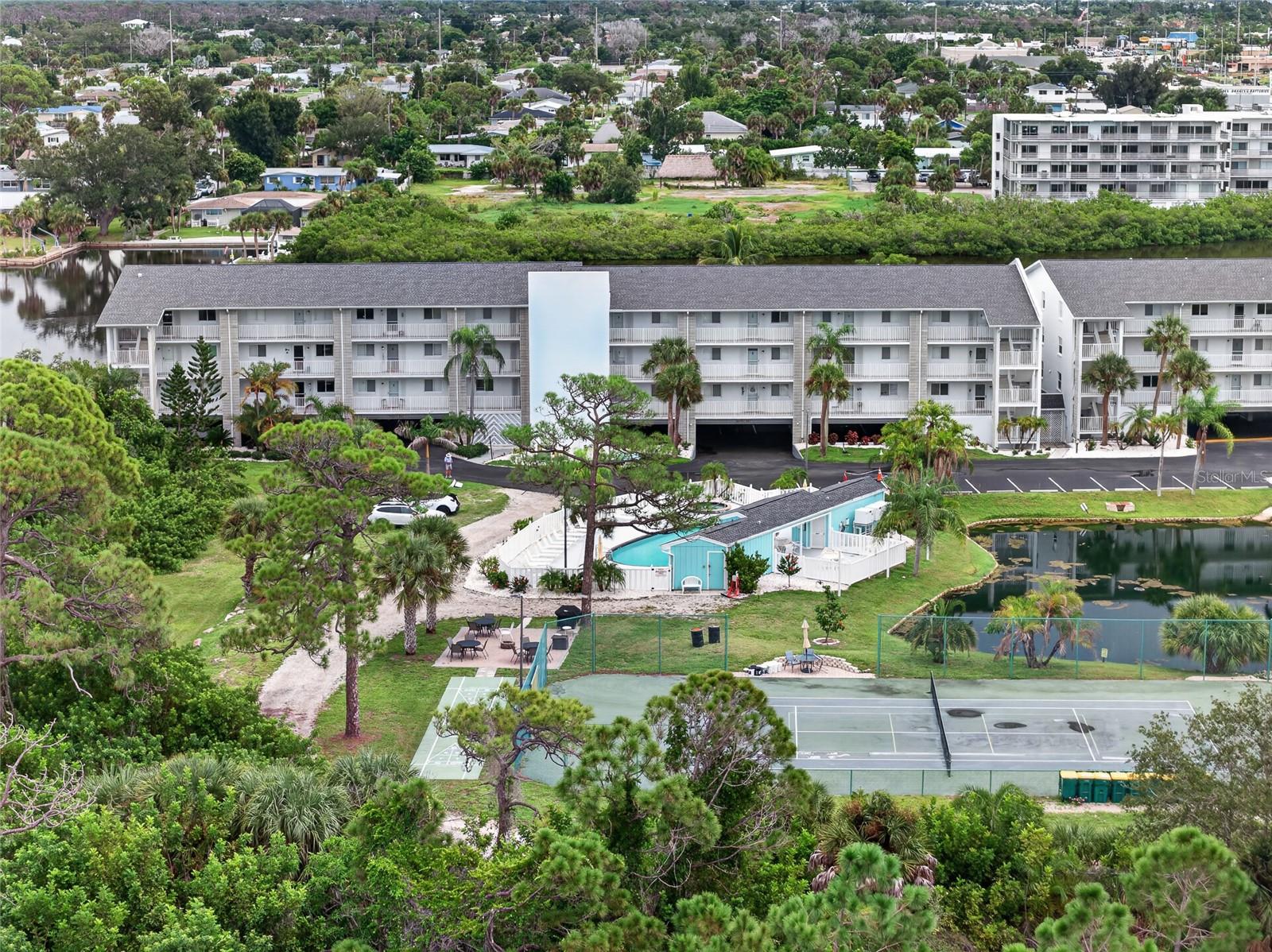 LEMON BAY BREEZES PH 02 BLDG B - Residential