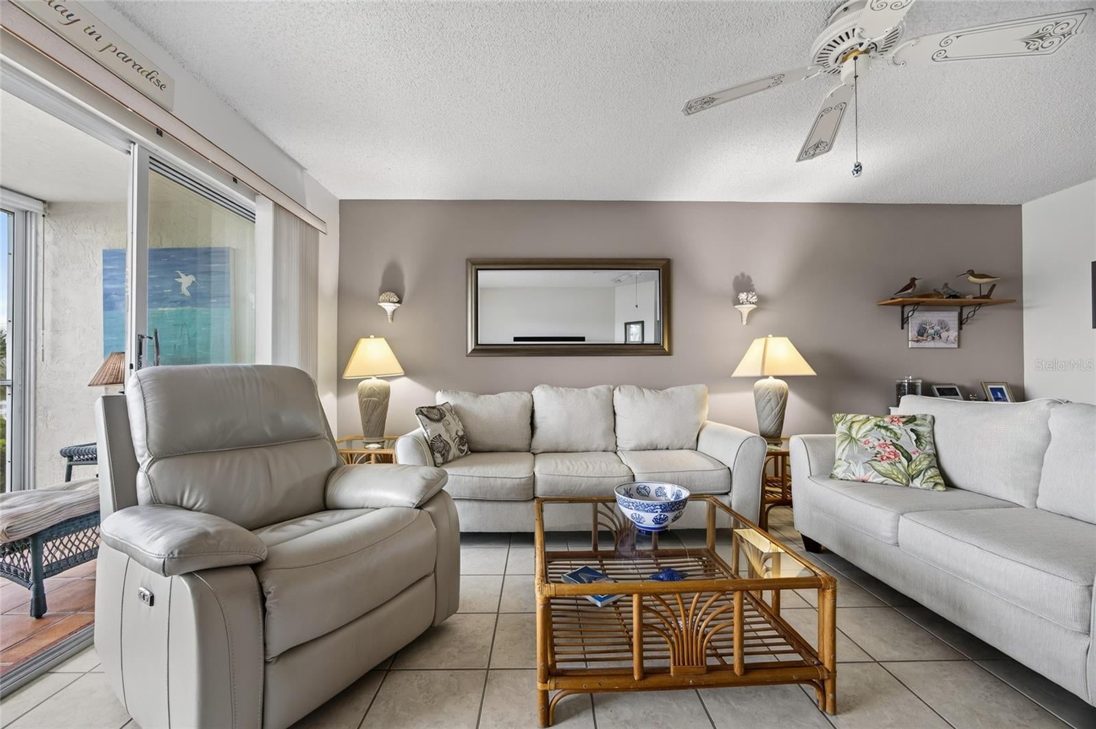 LEMON BAY BREEZES PH 02 BLDG B - Residential