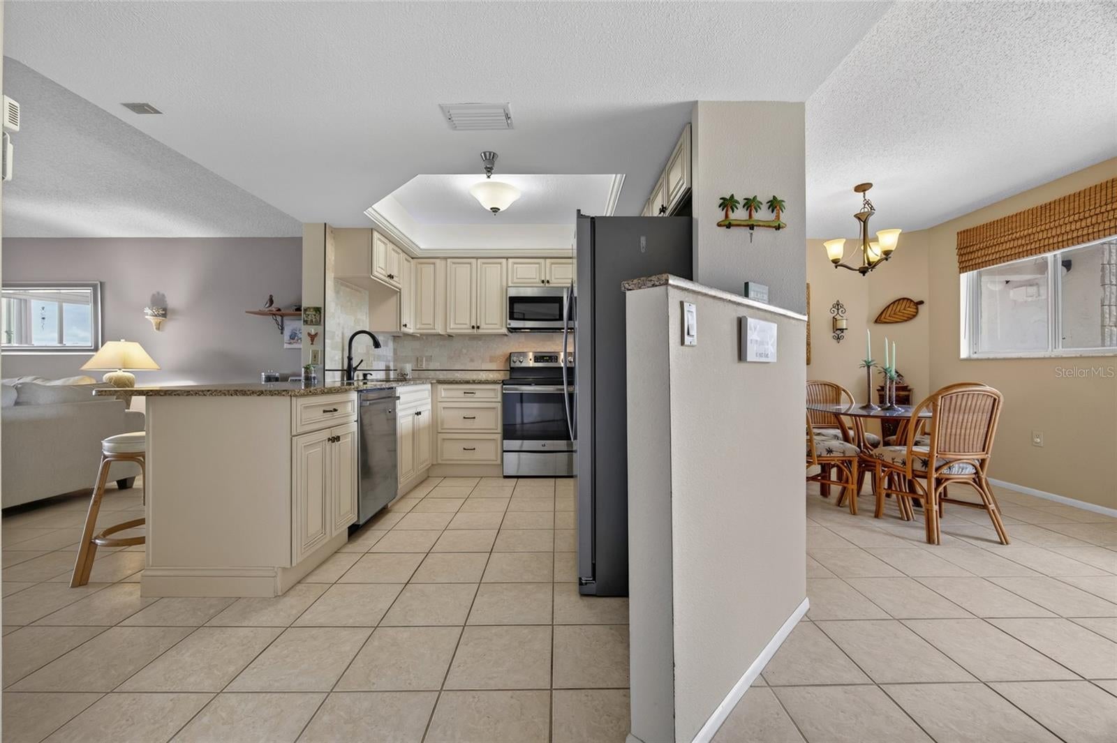 LEMON BAY BREEZES PH 02 BLDG B - Residential
