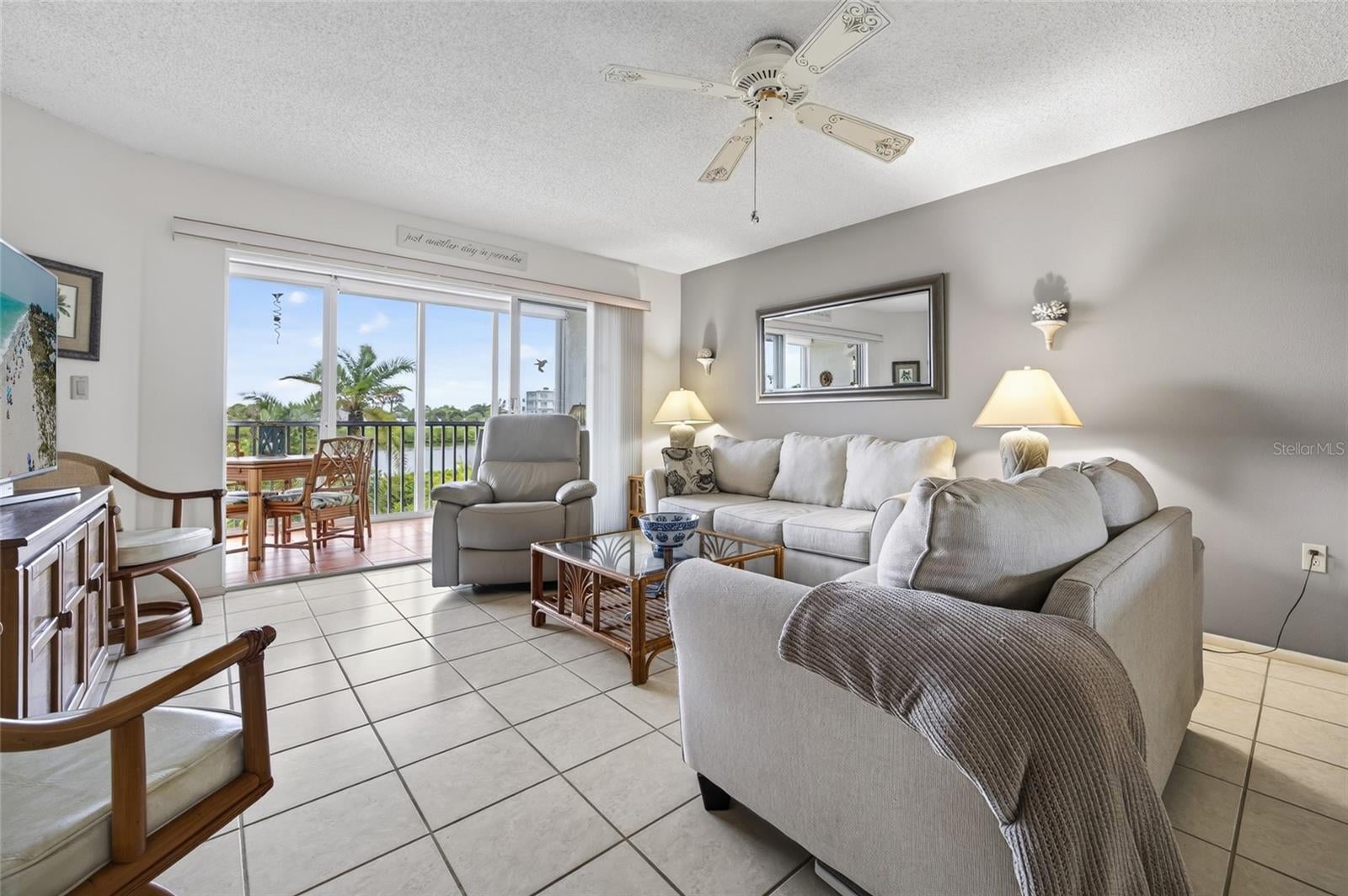 LEMON BAY BREEZES PH 02 BLDG B - Residential