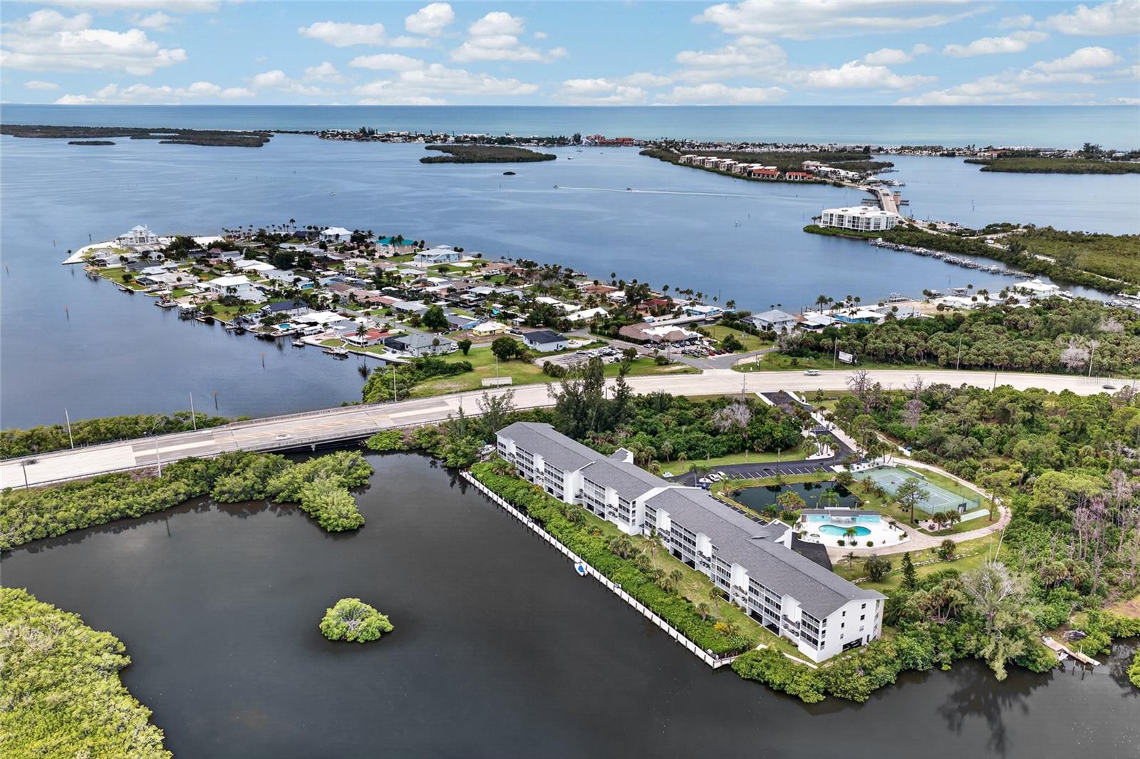 LEMON BAY BREEZES PH 02 BLDG B - Residential