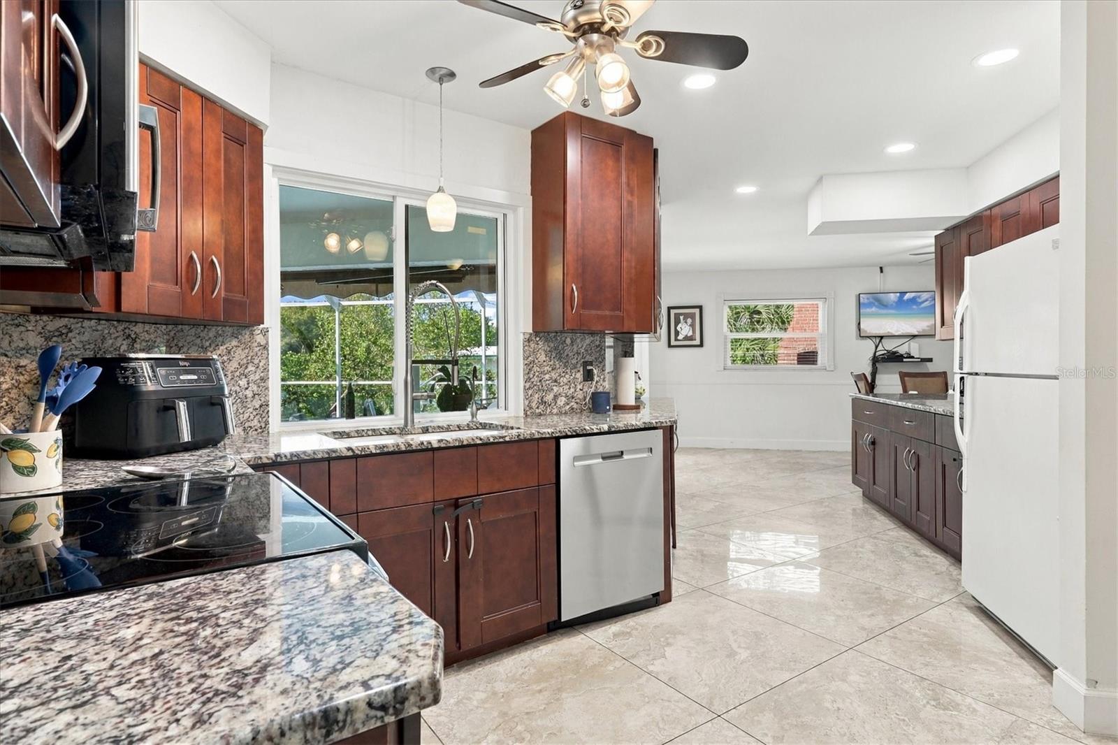 DESOTO ACRES AREA - Residential