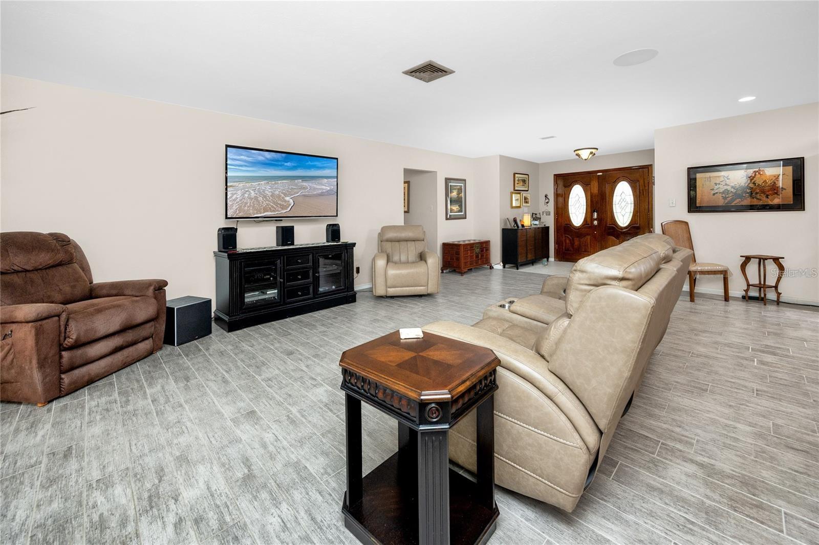 ECHOLS LAKE CARROLL ESTATES 4T - Residential