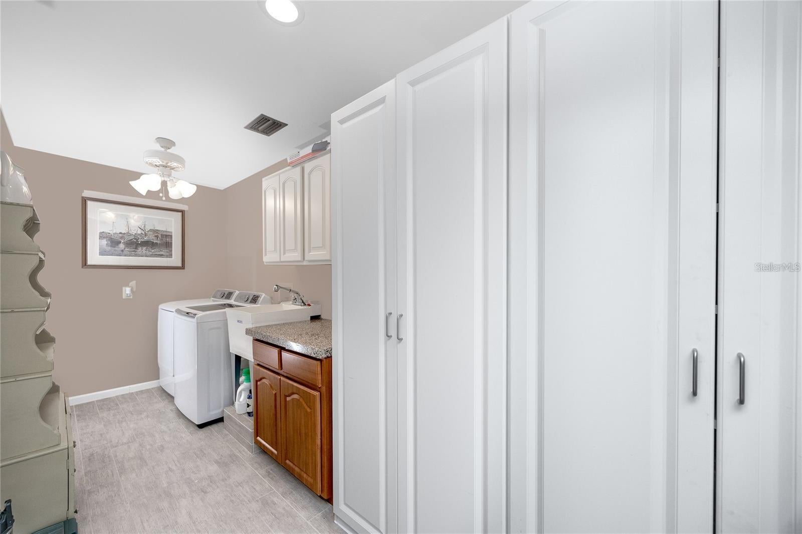 ECHOLS LAKE CARROLL ESTATES 4T - Residential