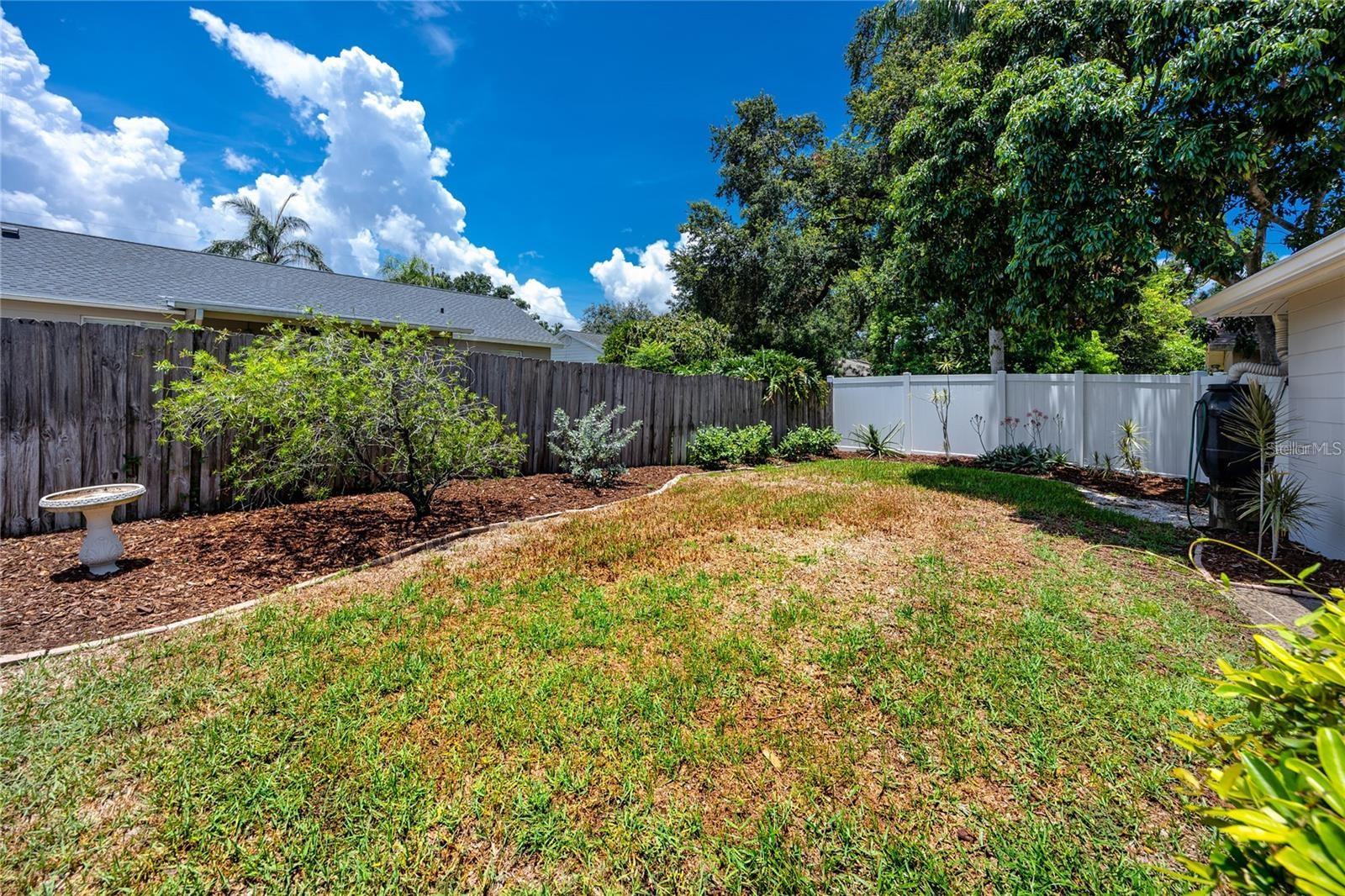 ECHOLS LAKE CARROLL ESTATES 4T - Residential