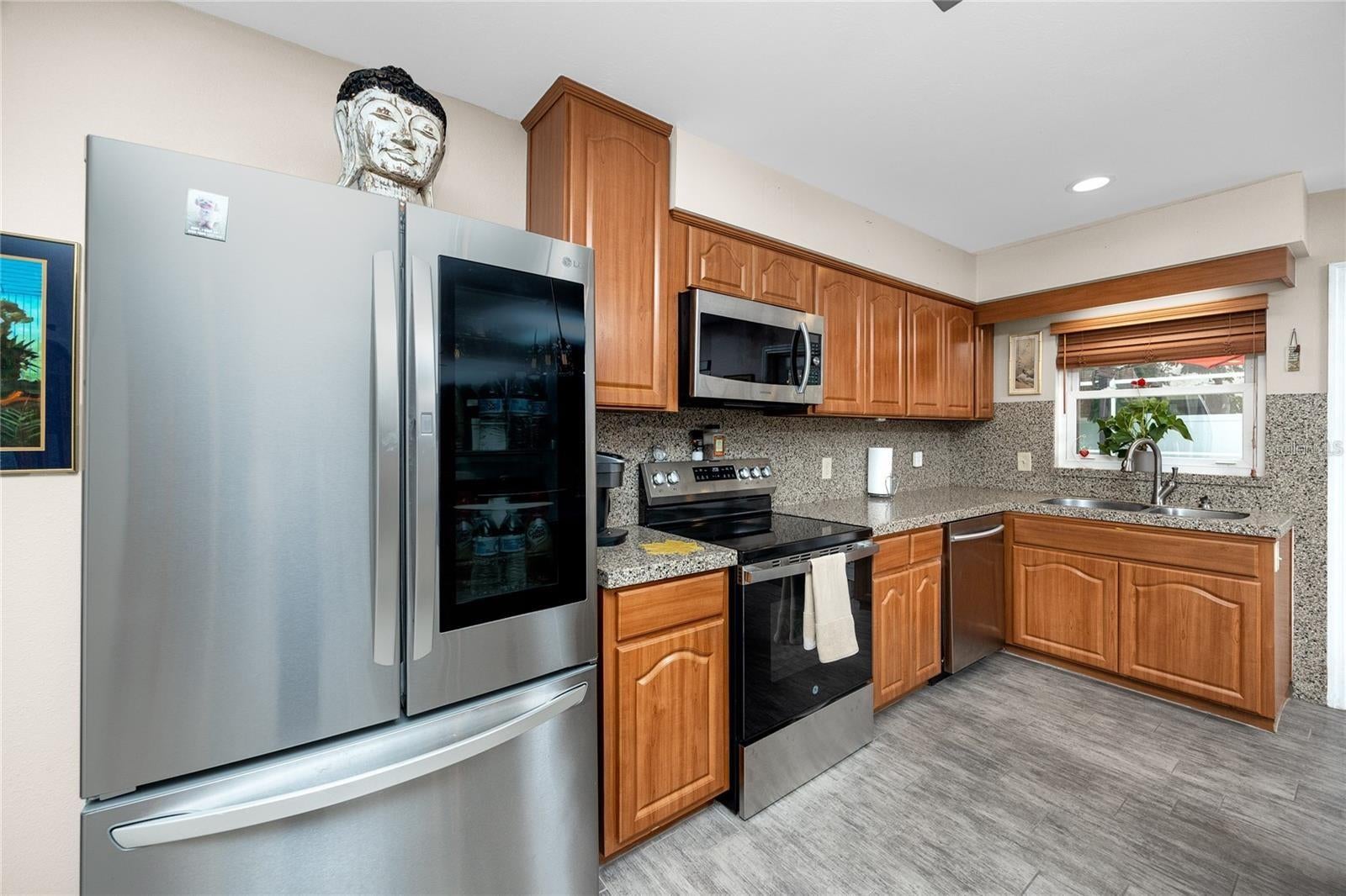 ECHOLS LAKE CARROLL ESTATES 4T - Residential