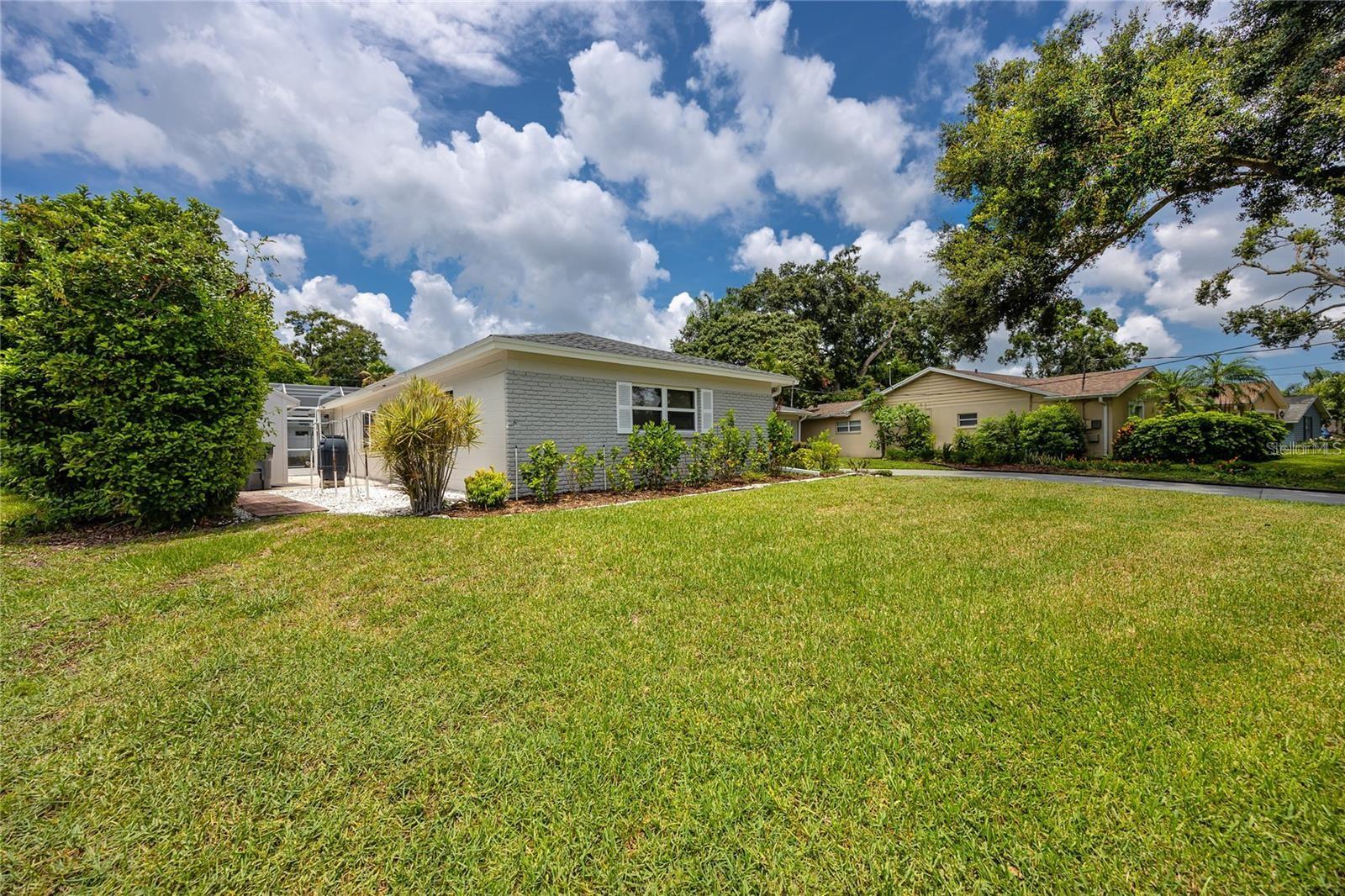 ECHOLS LAKE CARROLL ESTATES 4T - Residential