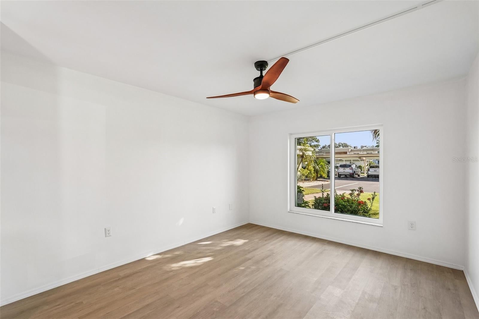 RALEIGH HOUSE OF PORT CHARLOTTE - Residential