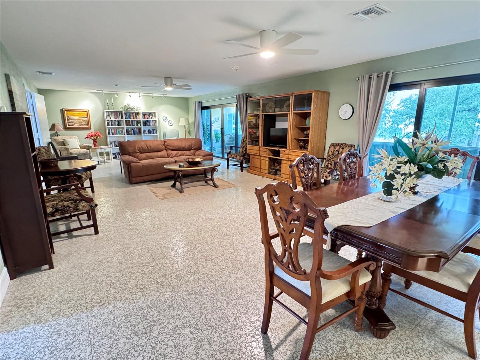 RALEIGH HOUSE OF PORT CHARLOTTE - Residential
