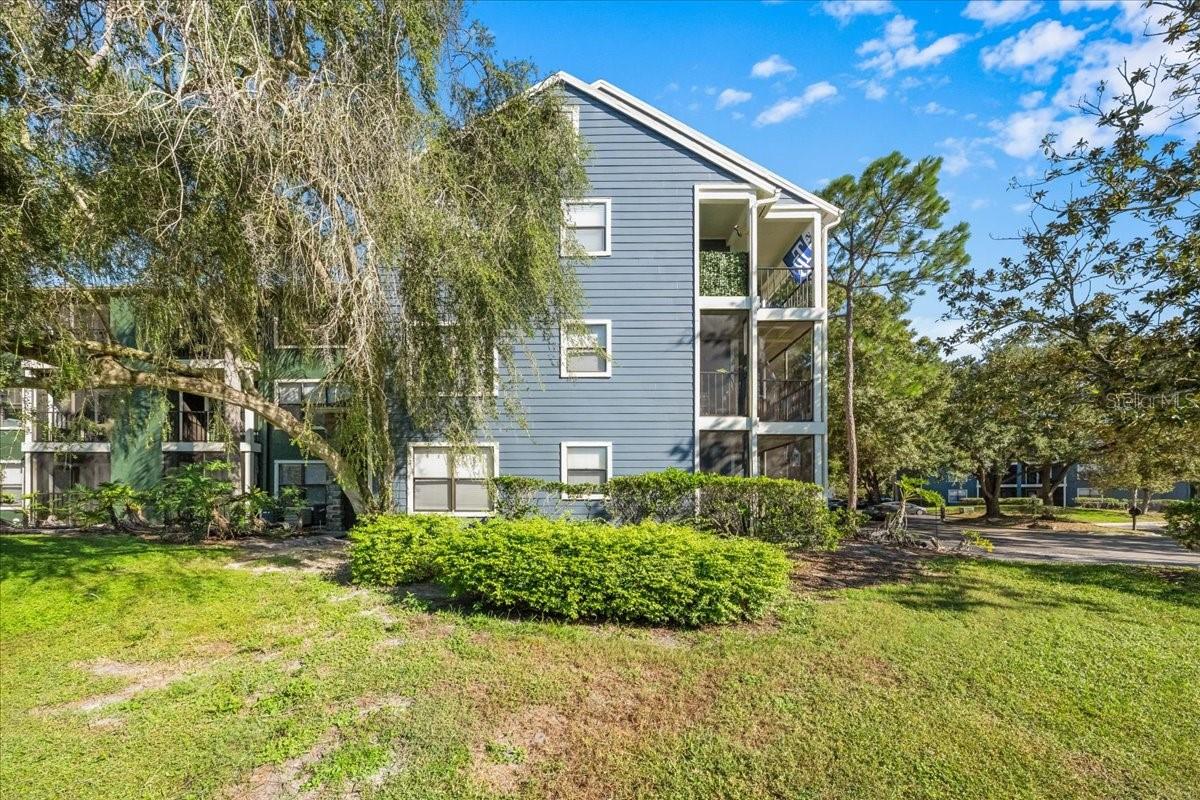GRANDE OASIS AT CARROLLWOOD - Residential