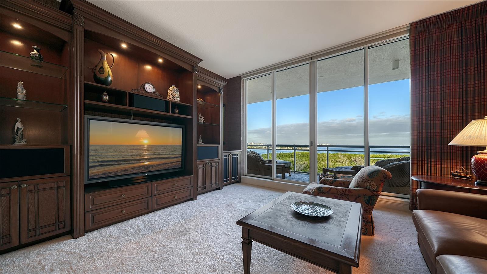 THE BEACH RESIDENCES - Residential