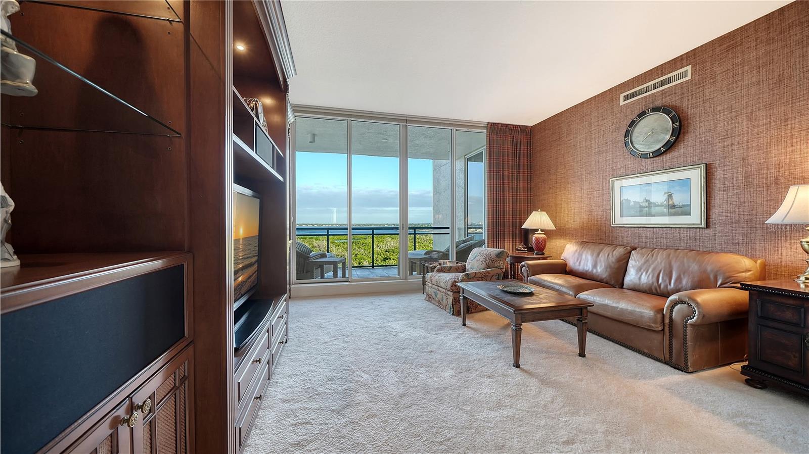 THE BEACH RESIDENCES - Residential