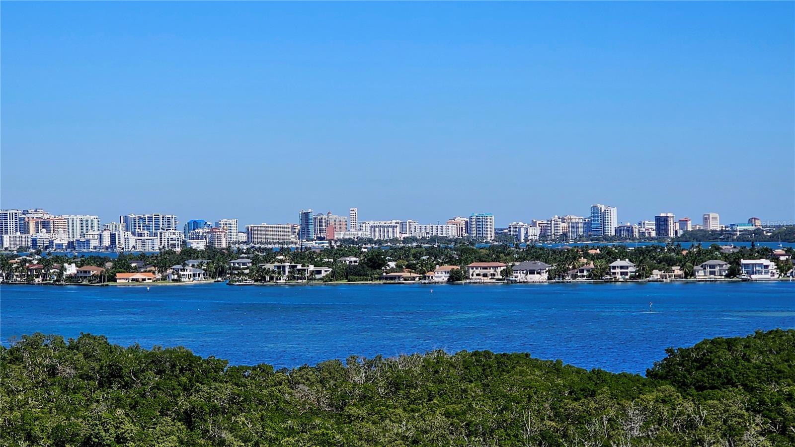 THE BEACH RESIDENCES - Residential