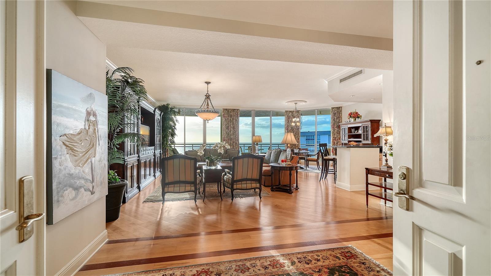 THE BEACH RESIDENCES - Residential