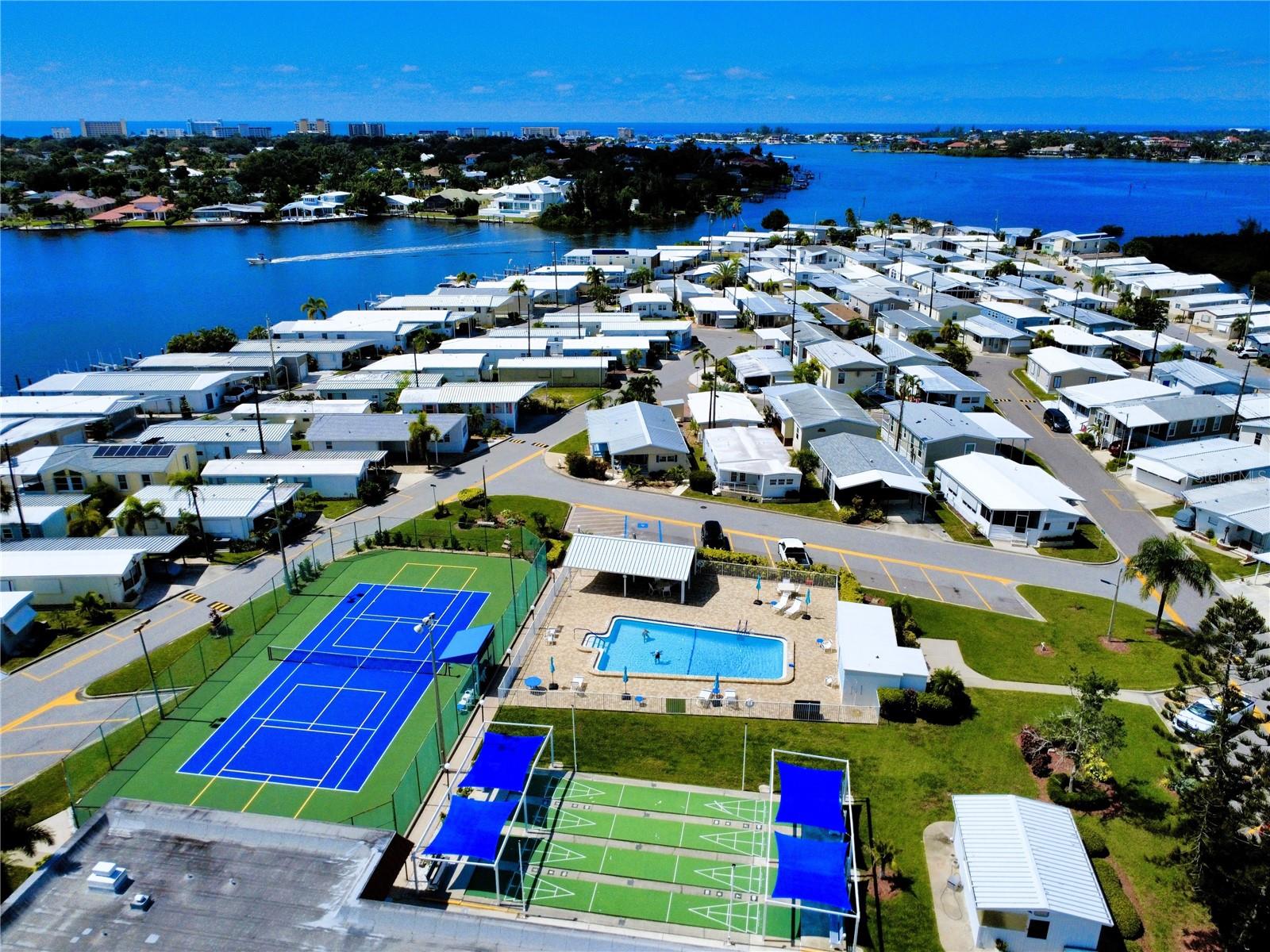 HARBOR LIGHTS MHP CO-OP - Residential