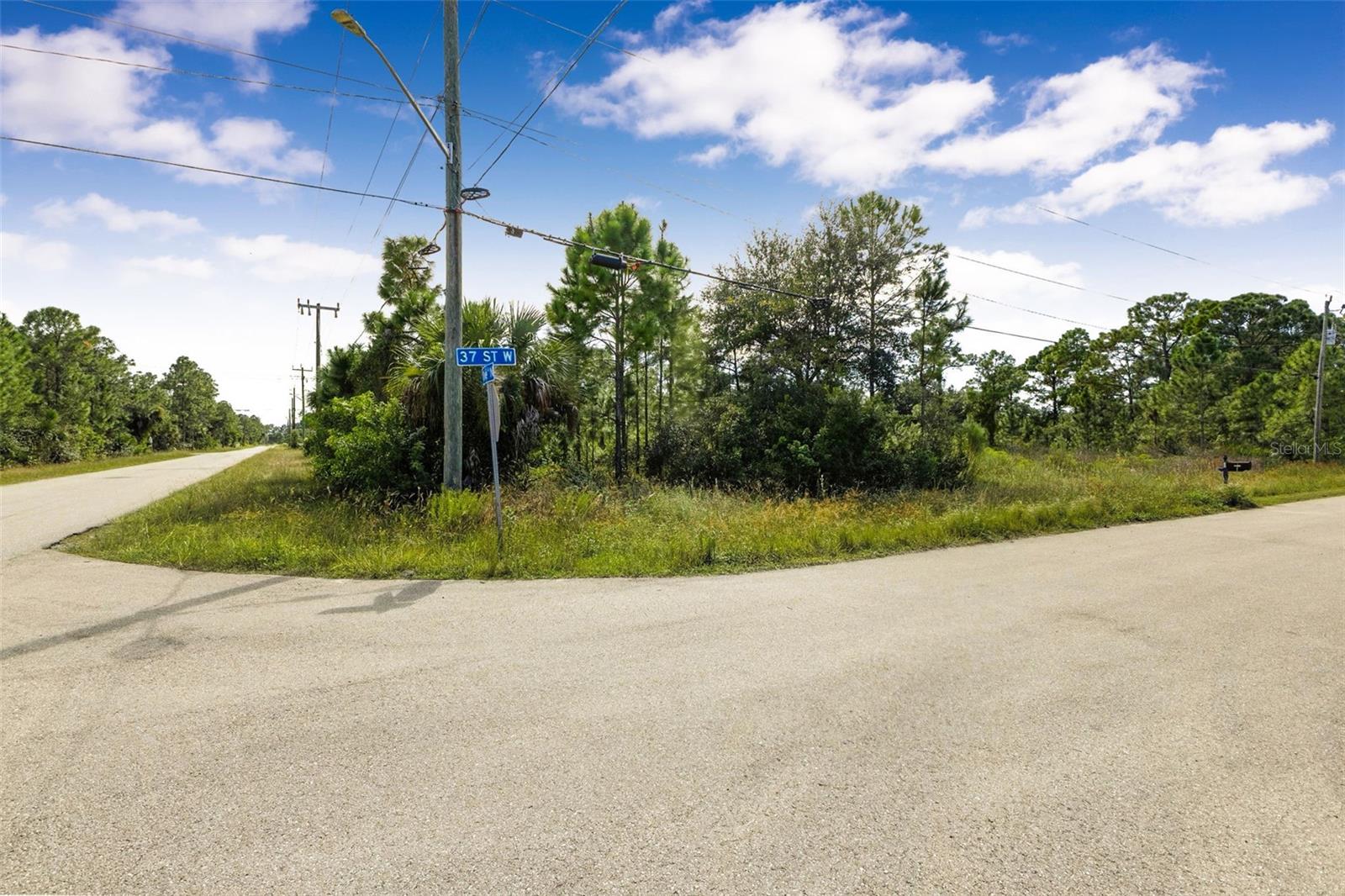 LEHIGH ACRES - Land