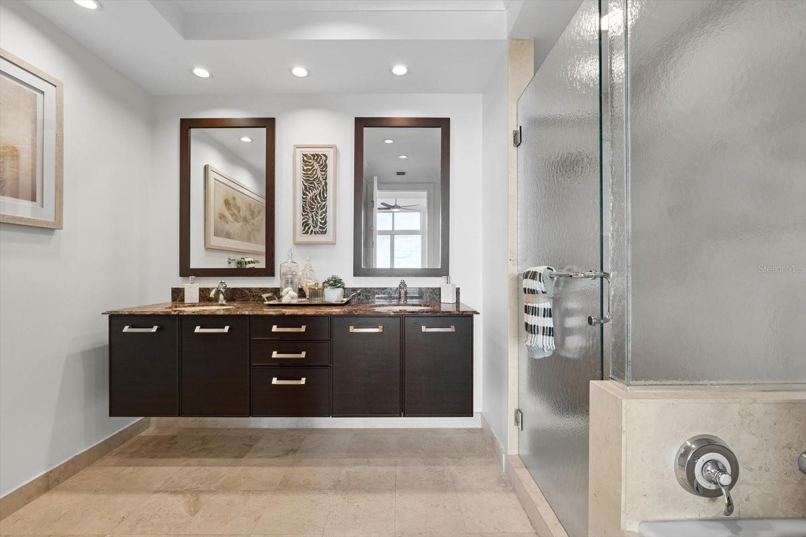 1350 MAIN RESIDENTIAL - Residential