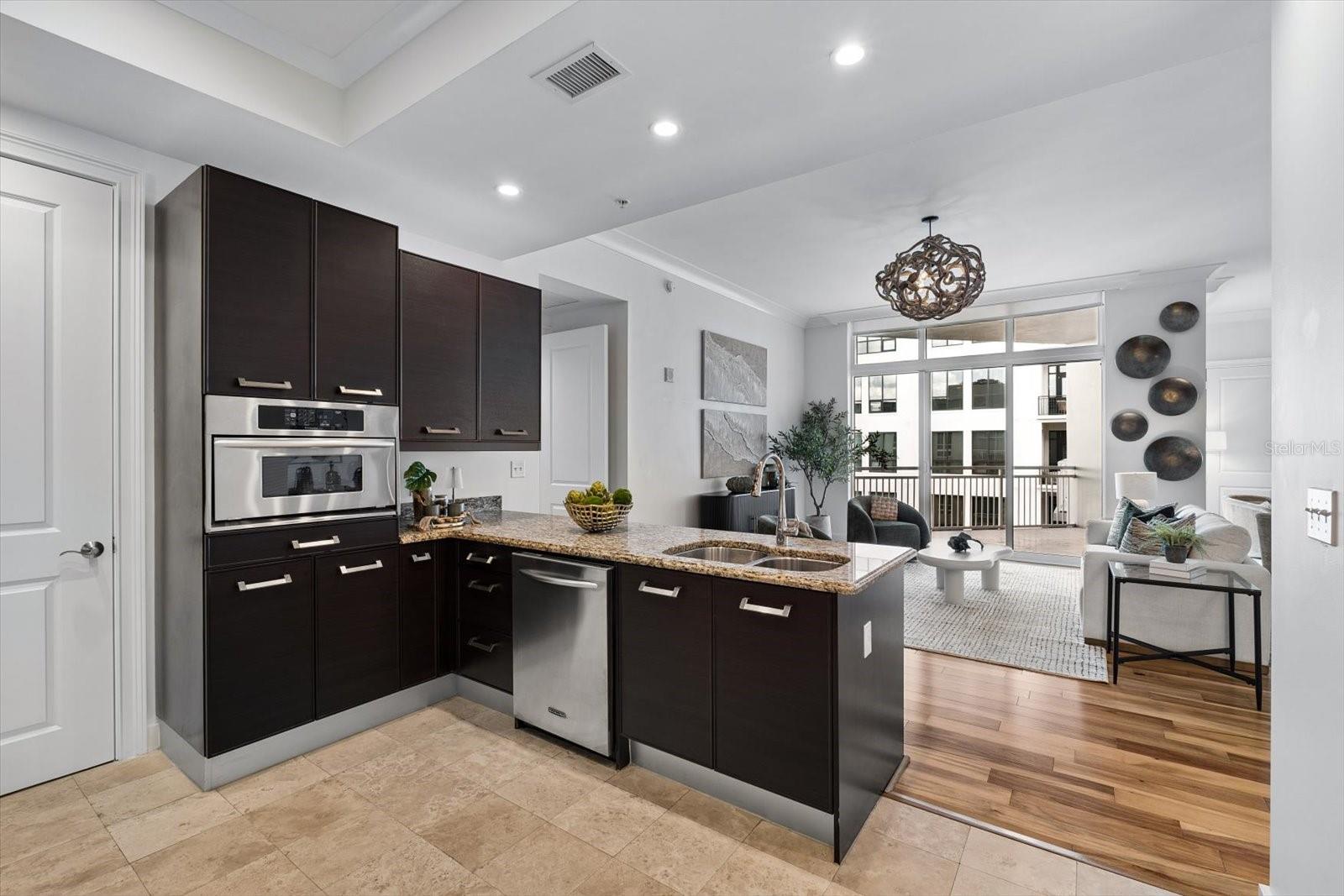 1350 MAIN RESIDENTIAL - Residential