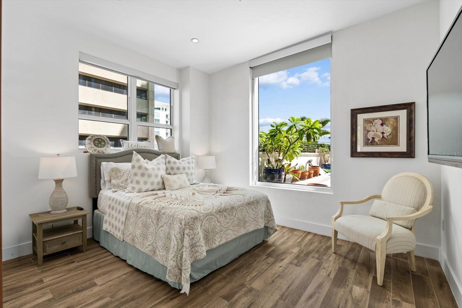 1350 MAIN RESIDENTIAL - Residential
