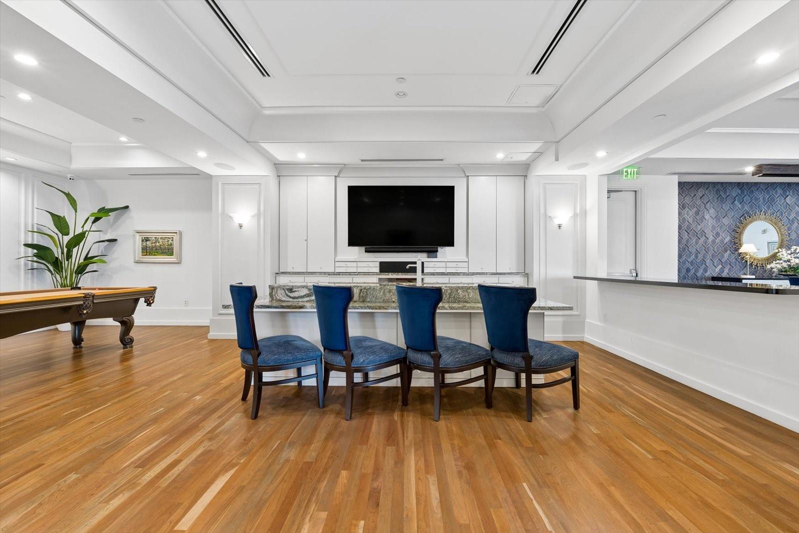 1350 MAIN RESIDENTIAL - Residential