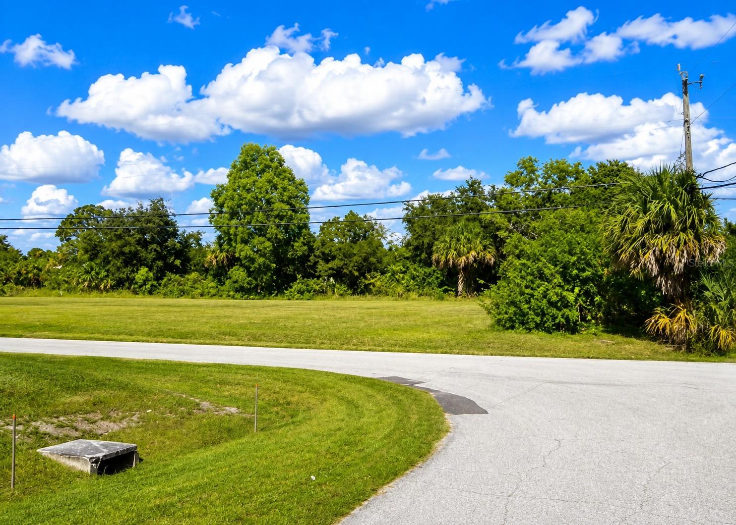 CAPE CORAL - Land