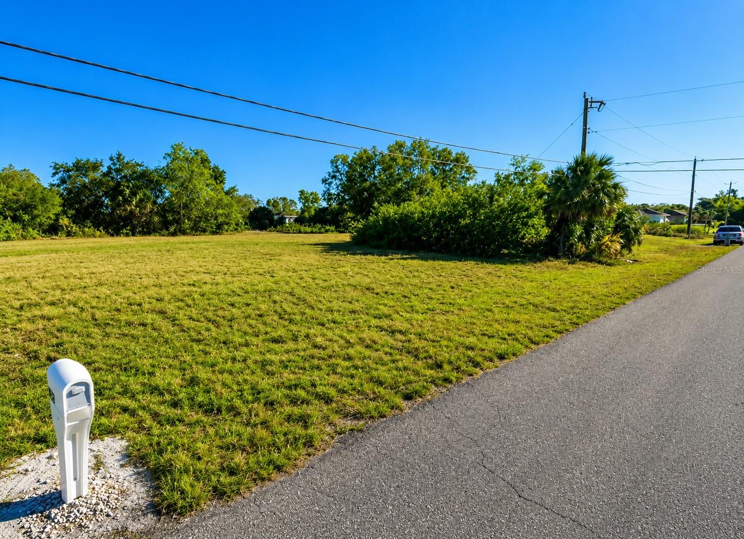 CAPE CORAL - Land