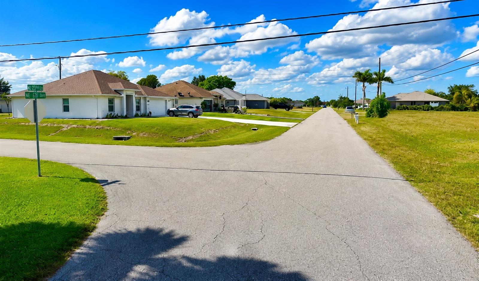 CAPE CORAL - Land