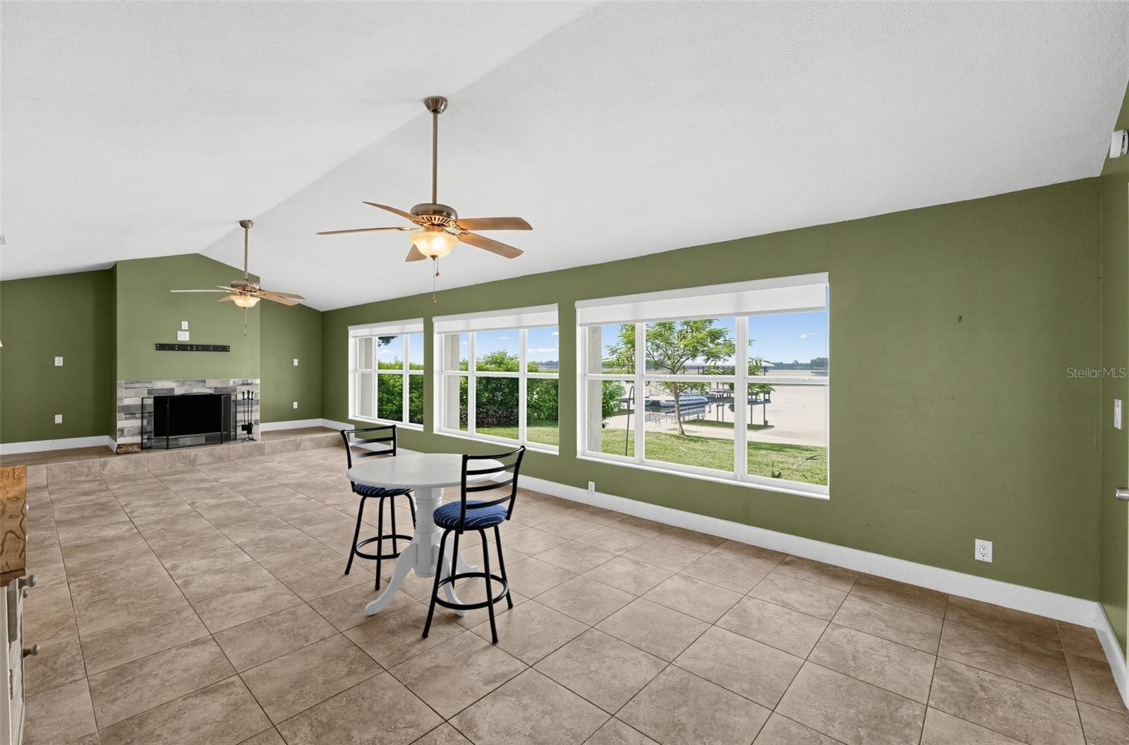 SUN N LAKES - Residential