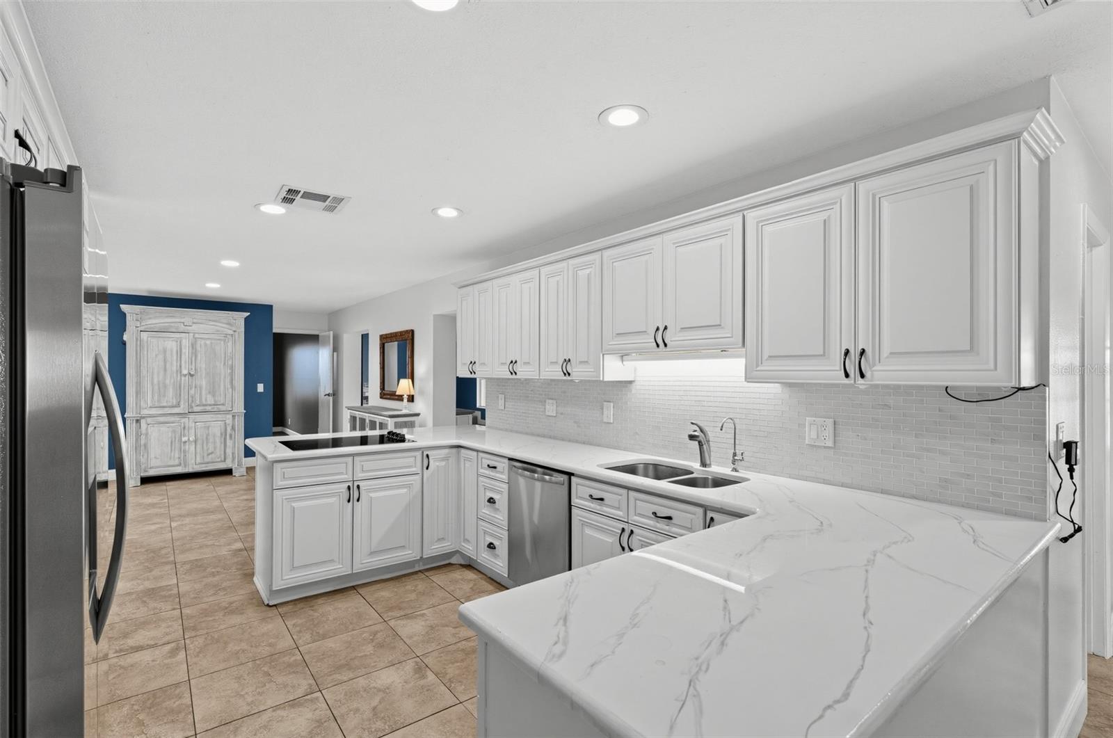 SUN N LAKES - Residential