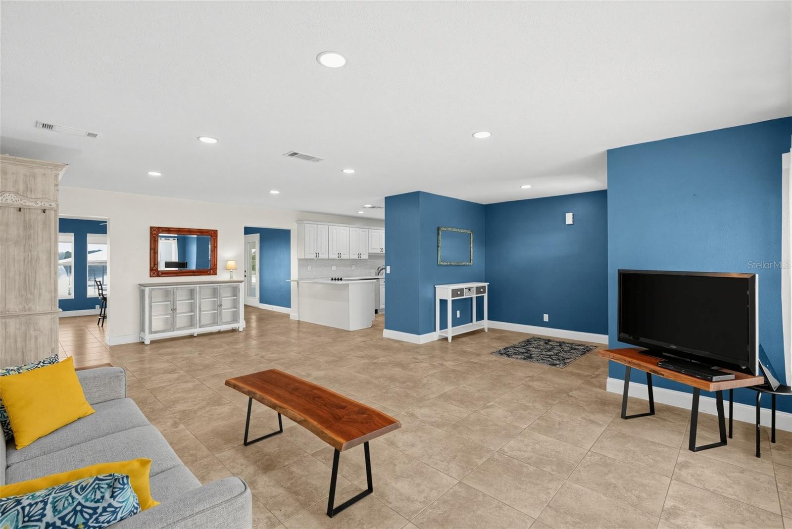 SUN N LAKES - Residential