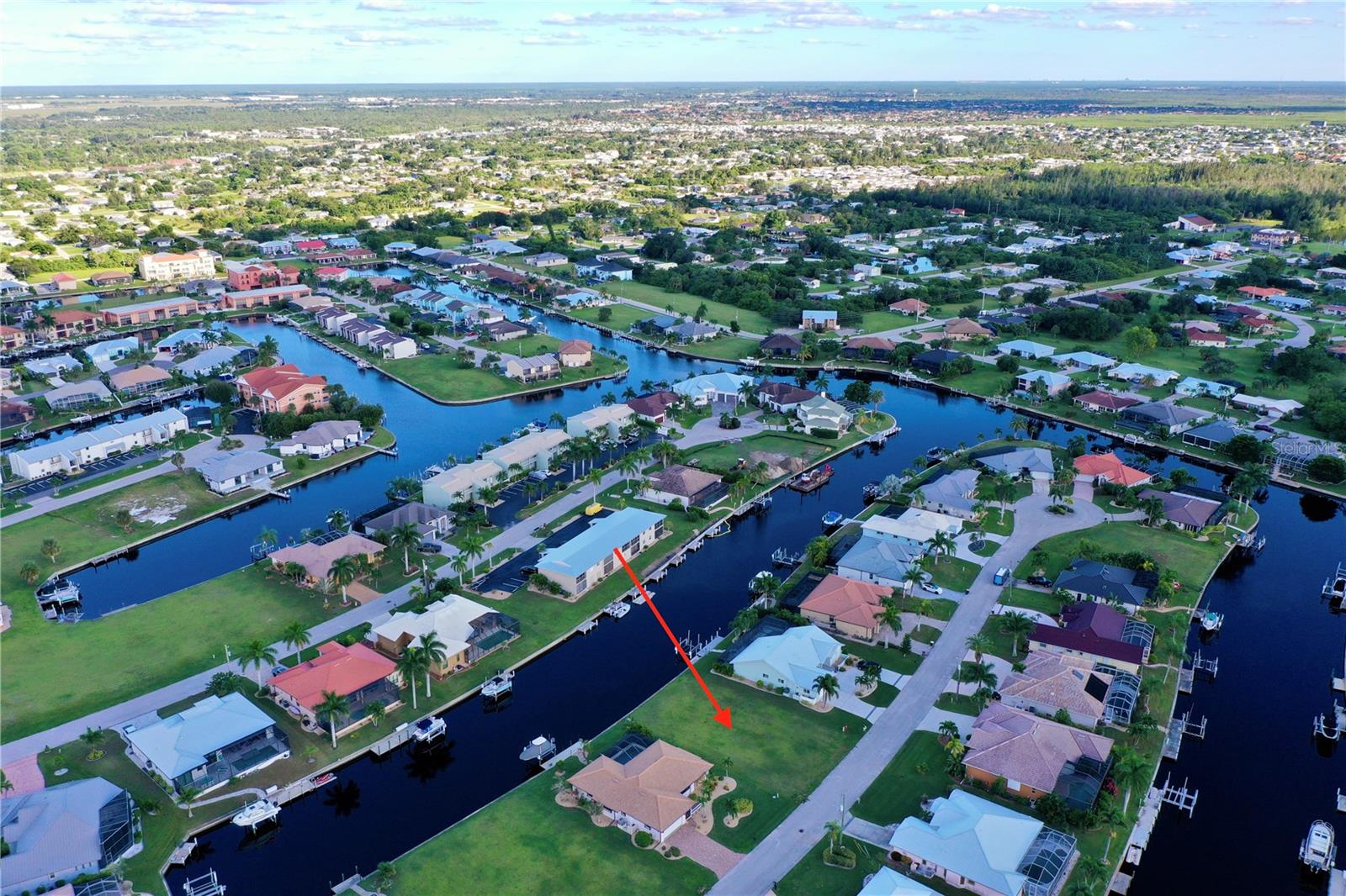 PUNTA GORDA ISLES SEC 07 - Land