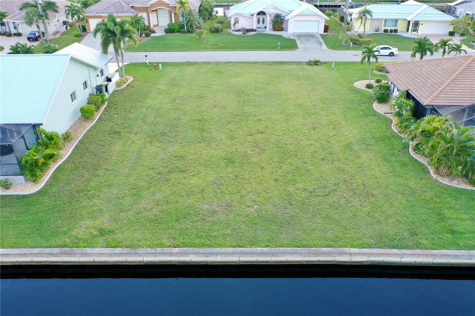 PUNTA GORDA ISLES SEC 07 - Land