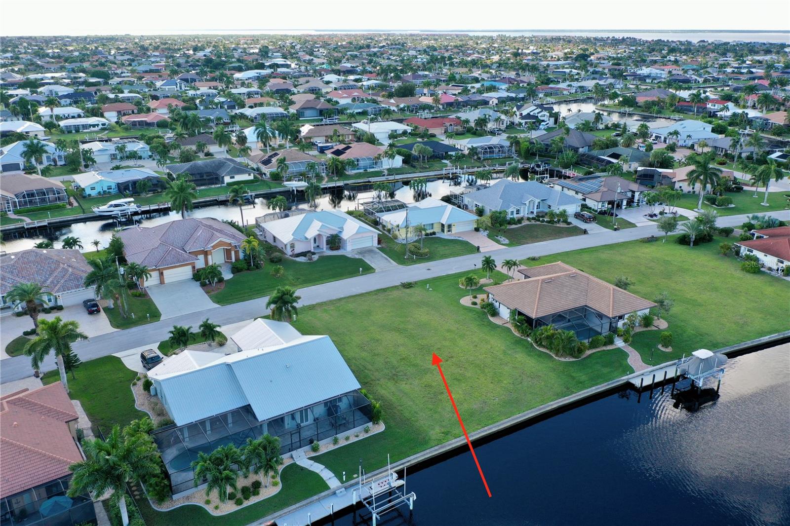 PUNTA GORDA ISLES SEC 07 - Land