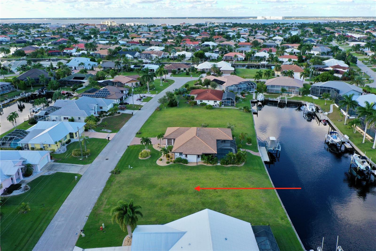 PUNTA GORDA ISLES SEC 07 - Land