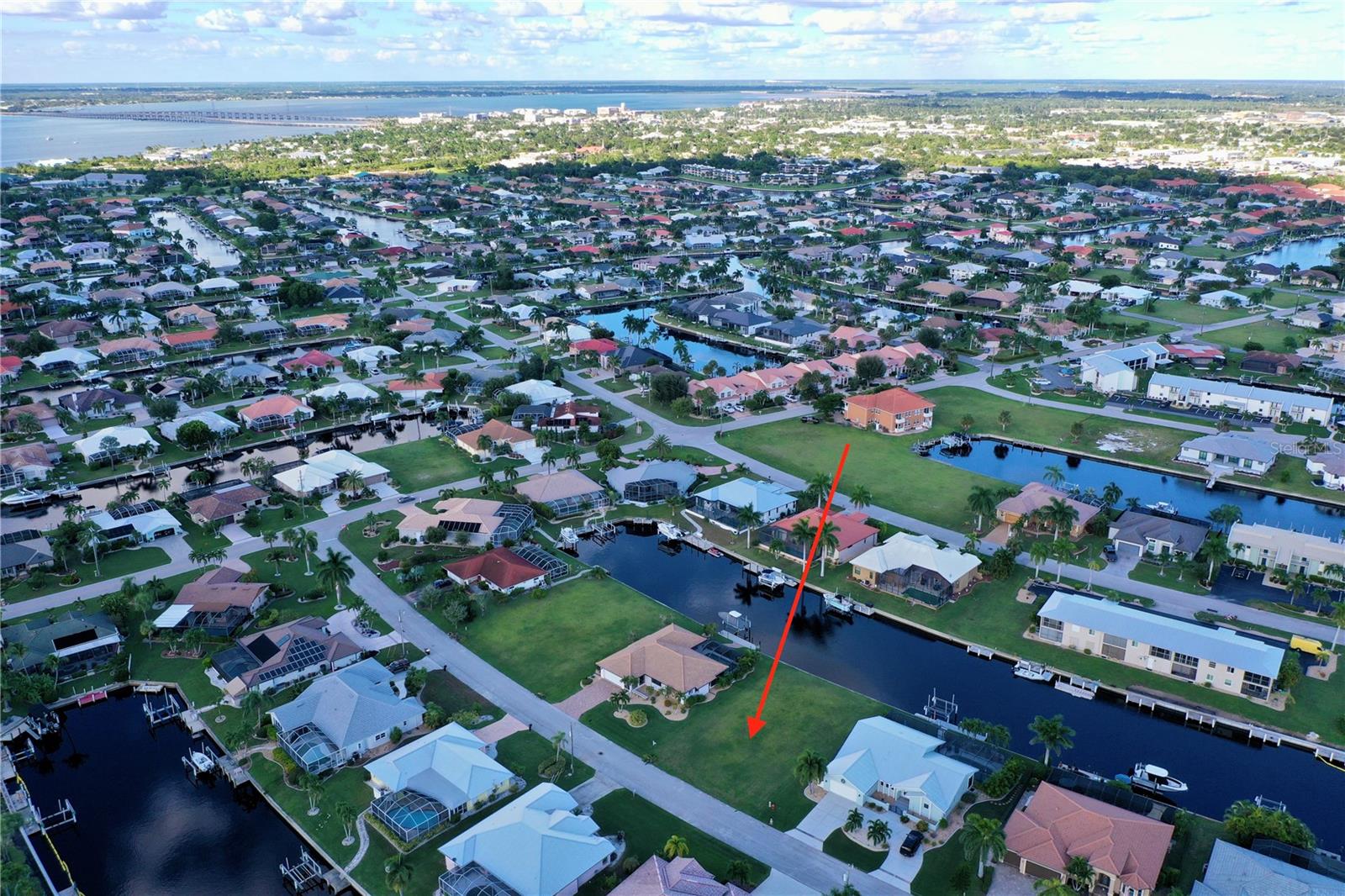 PUNTA GORDA ISLES SEC 07 - Land