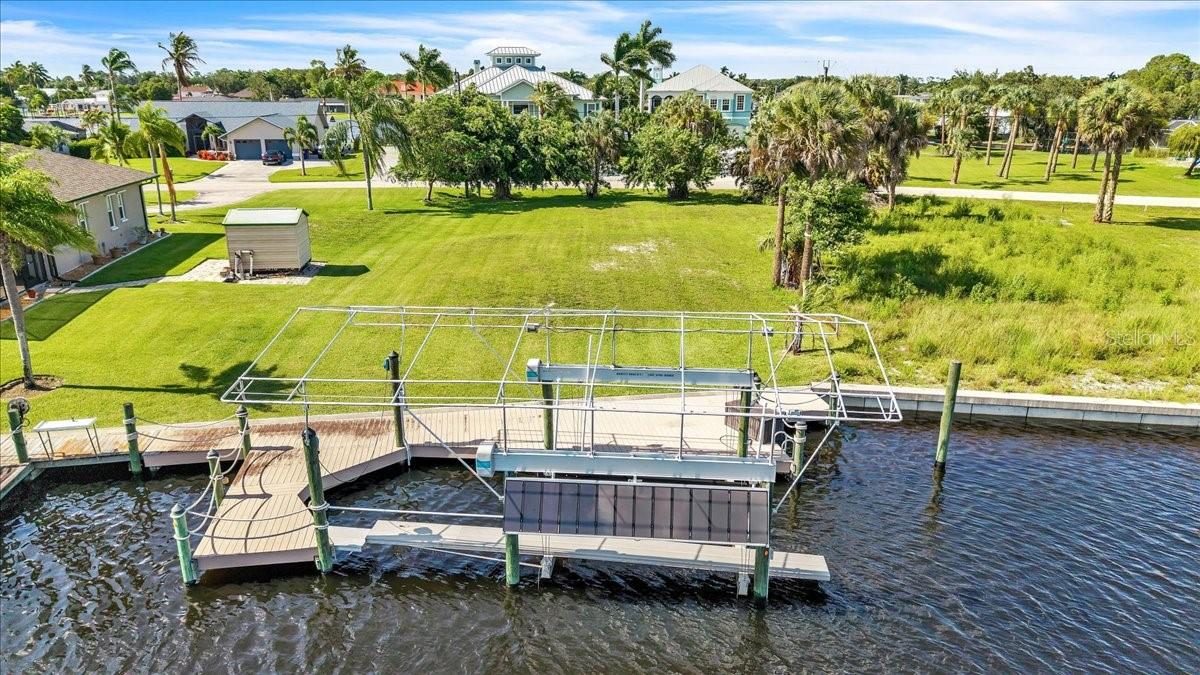 FT MYERS SHORES - Land