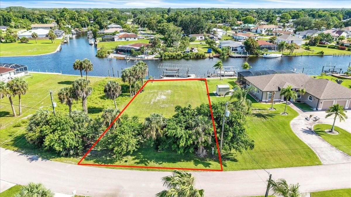 FT MYERS SHORES - Land