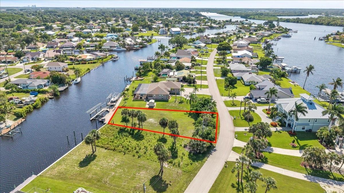 FT MYERS SHORES - Land
