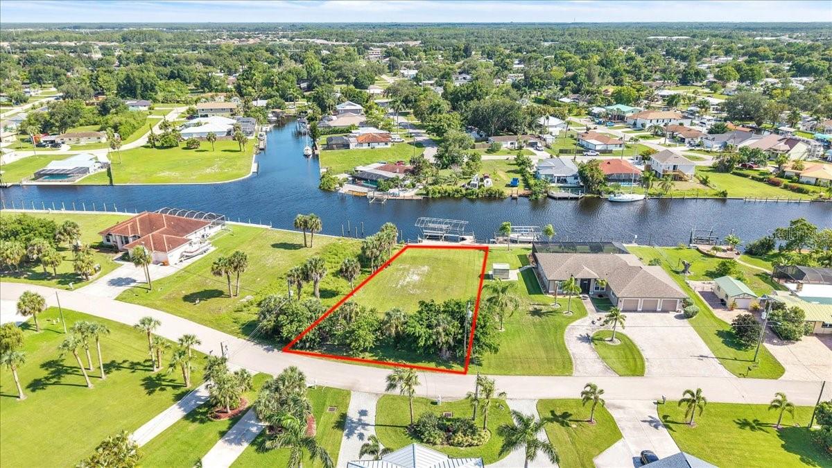 FT MYERS SHORES - Land