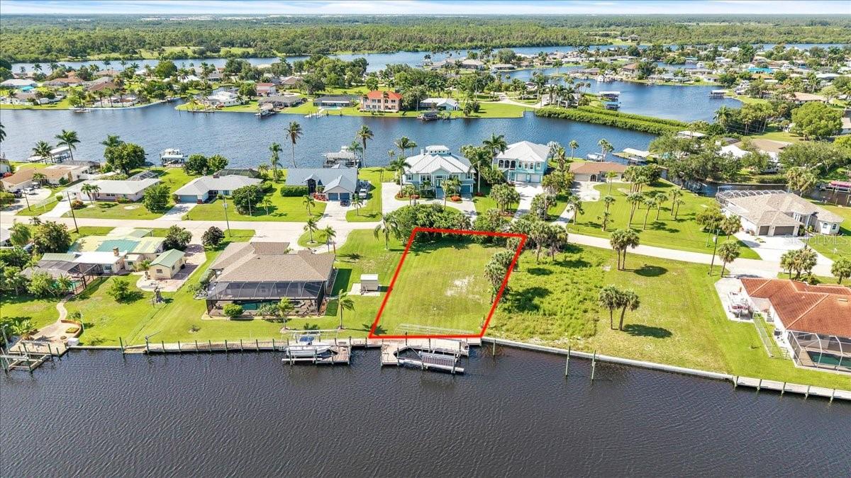 FT MYERS SHORES - Land