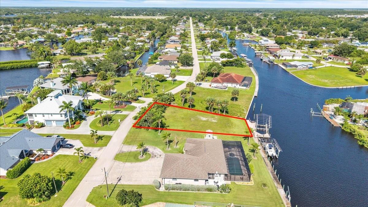 FT MYERS SHORES - Land